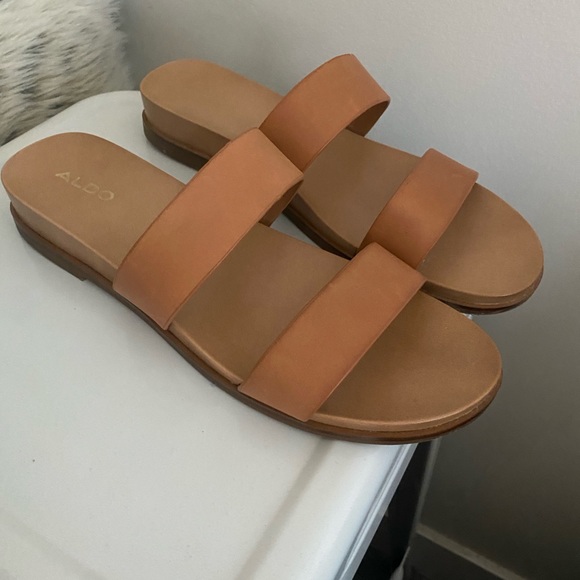 Aldo Aliwan sandal. Used- good condition - Picture 8 of 10